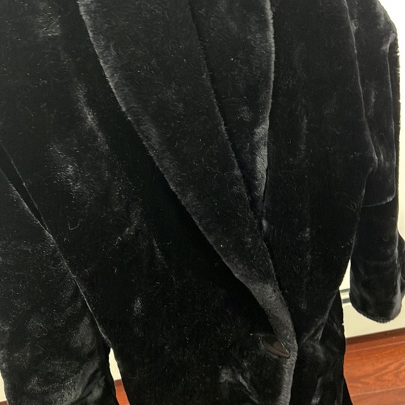 Express fur 44” length 🖤 - Picture 3 of 3